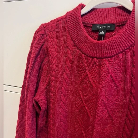 Ann Taylor Red Cable Knit Sweater - Size Small - NWT - Picture 5 of 7